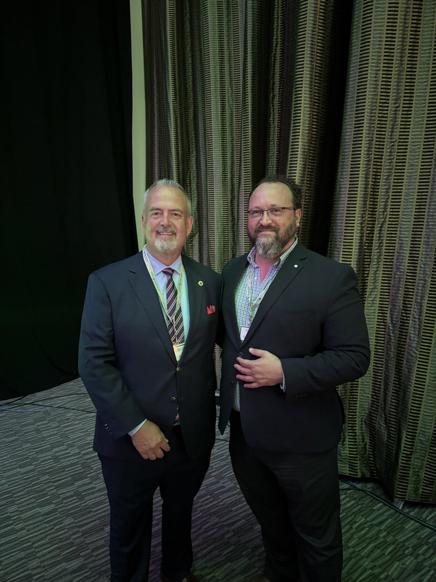FlavioVolpe1's tweet image. Great to share this fight with other prodigious 🇨🇦s like @ArcelorMittal_D CEO Ron Bedard.
Back to the front lines tonight after a productive time at the Council of the Federation.