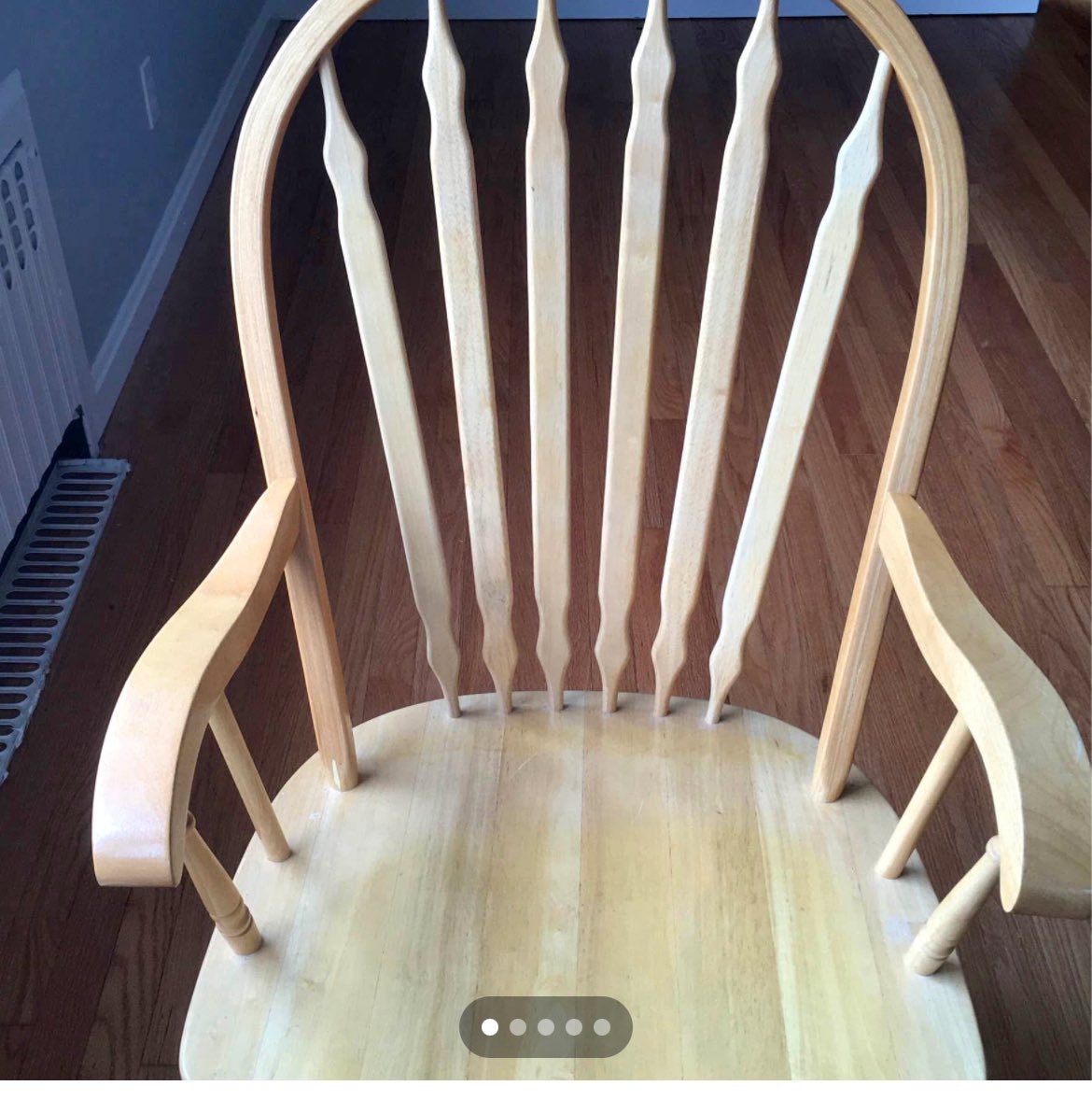 313mm's tweet image. My daughter transformed her fb marketplace rocking chair for her classroom today! 🥰#teachersofx