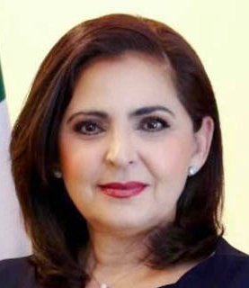 Soy #MonicaSoto presidenta del <a href="/TEPJF_informa/">TEPJF</a>

Yo sentencié a la ciudadana <a href="/KarlaMaEstrella/">Karla Estrella</a> a darse latigazos a diario en esta red social por 30 dias y la inscribi en el padrón de delincuentes de VPG hasta 2027 por ejercer su libertad de expresión. Suelo ir a cenar con