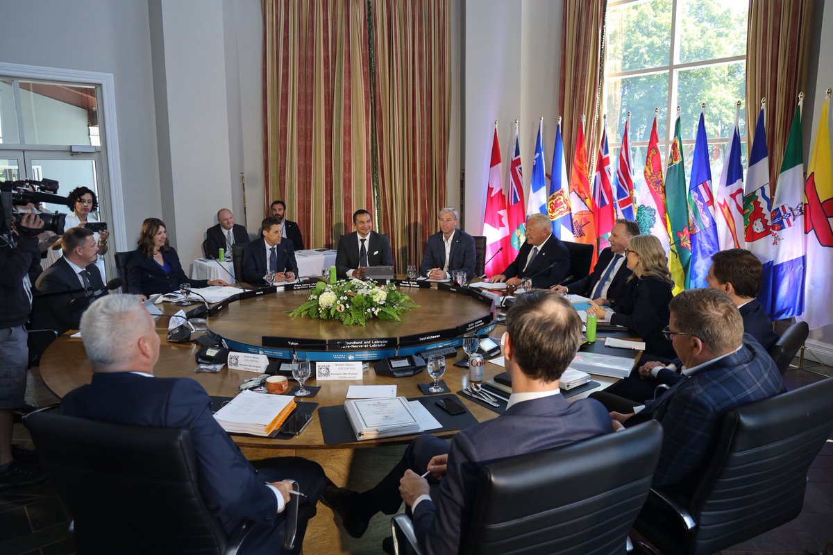 ABDanielleSmith's tweet image. Canada’s Premiers met today to discuss emergency management and wildfires, how we can take action to advance nation-building projects, manage our relationship with the U.S., and expand international trade.
We are ready to get major projects built quickly and responsibly, but we…