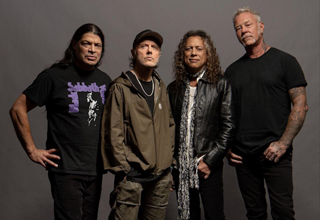 BLABBERMOUTHNET's tweet image. METALLICA On OZZY OSBOURNE's Death: 'We Are Heartbroken And Devastated By This Loss' blabbermouth.net/news/metallica…