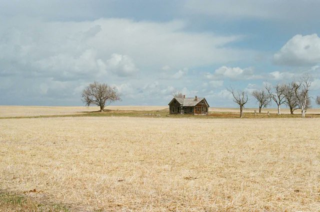 shagbark_hick's tweet image. I always laugh when people say that Nebraska sucks.
They drive through on I-80, zip past everything, and say "wow, it's so boring."
Like most places, it's only "boring" if you stay on the Interstate.