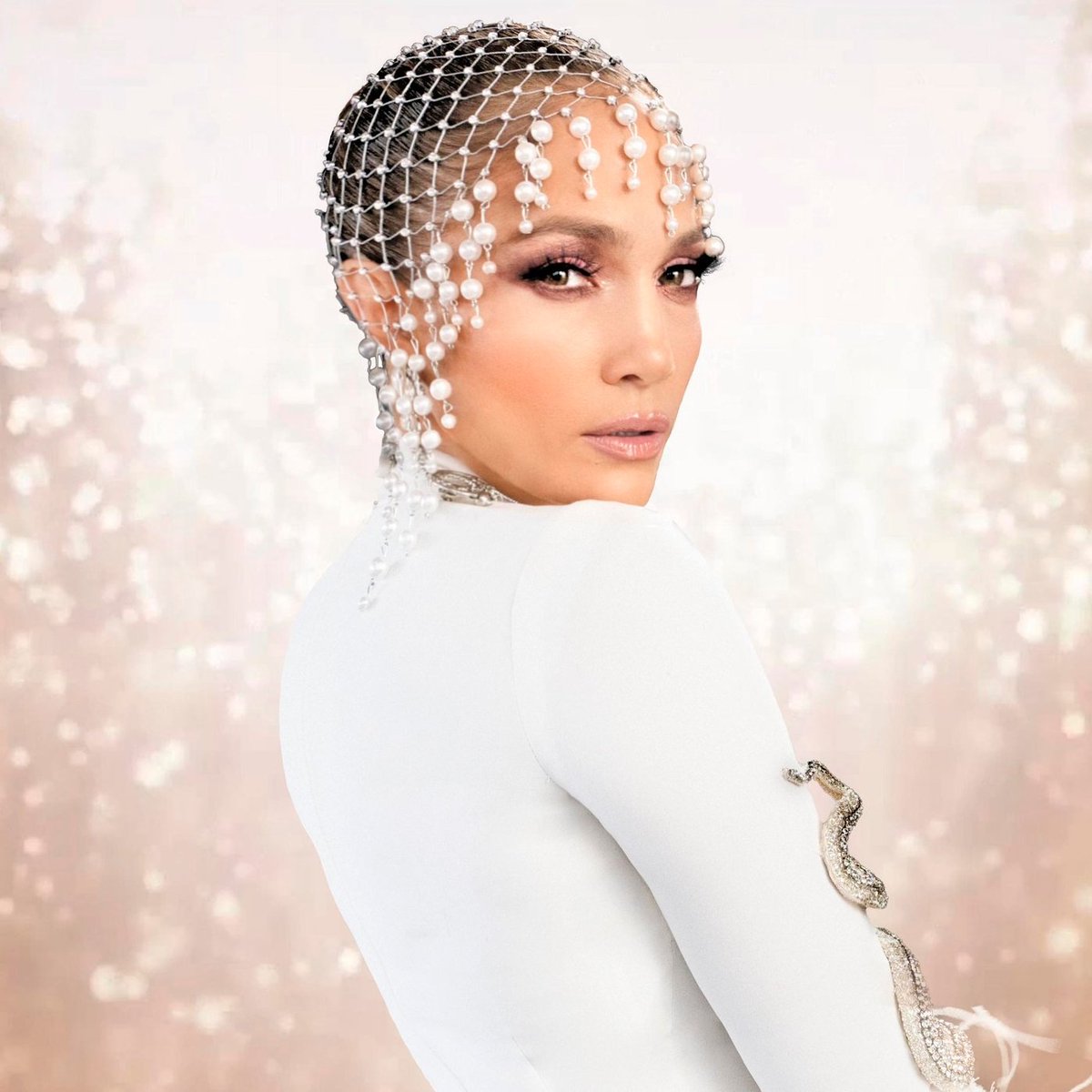jlobrasil's tweet image. 🚨 EXPLODIU - A exibição do filme "Case Comigo", ontem (21) na TV Globo bateu RECORDE DE AUDIÊNCIA.
O longa protagonizado por Jennifer Lopez marcou 15,1 pontos na Grande São Paulo - a maior audiência da Tela Quente neste ano.