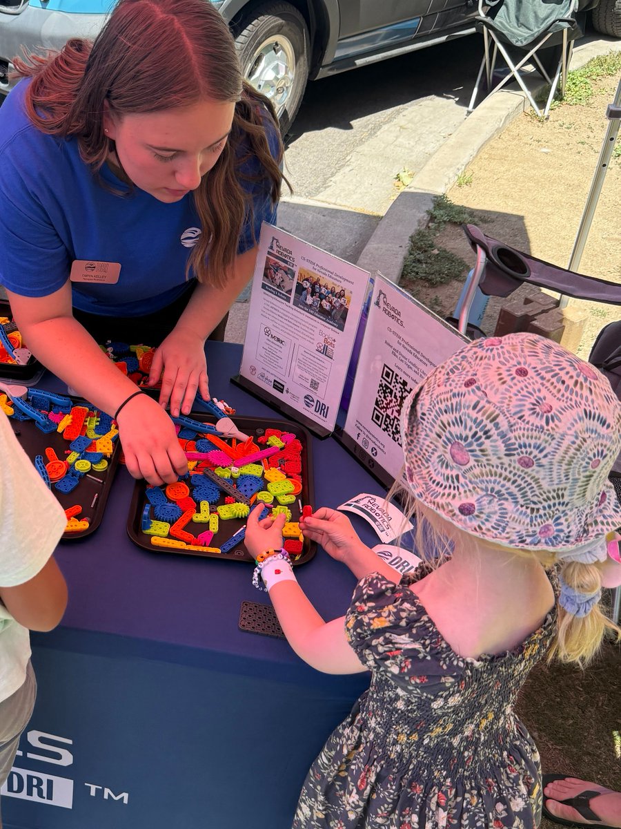 NevadaRobotics's tweet image. Nevada Robotics @pbsreno Be My Neighbor Day = coding fun and energy-saving tips with activities supported by PowerShift @nvenergy.
#DiscoverDRI #WeAreNevadaRobotics