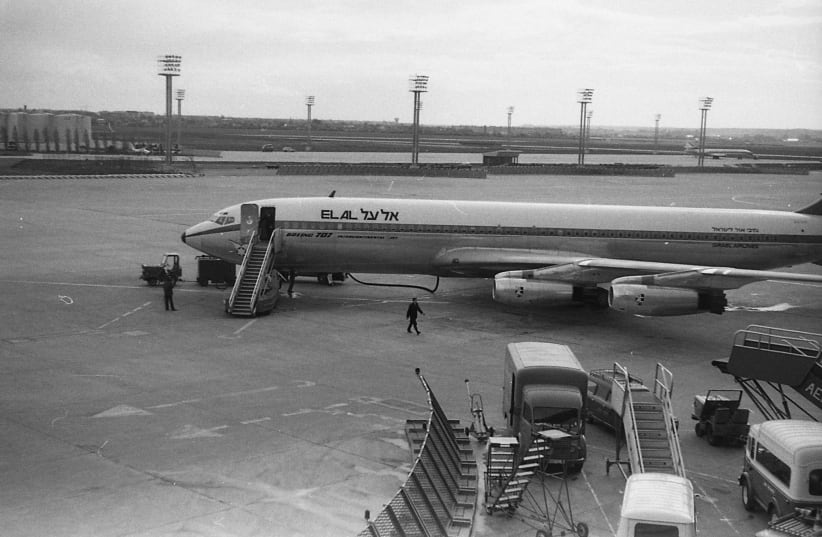 2dayinsocialism's tweet image. On July 23rd, 1968, the Marxist-Leninist Popular Front for the Liberation of Palestine hijacked El Al flight 426 and diverted it to Algeria. The passengers and crew were held for 40 days before being released for 16 convicted Palestinian terrorists.