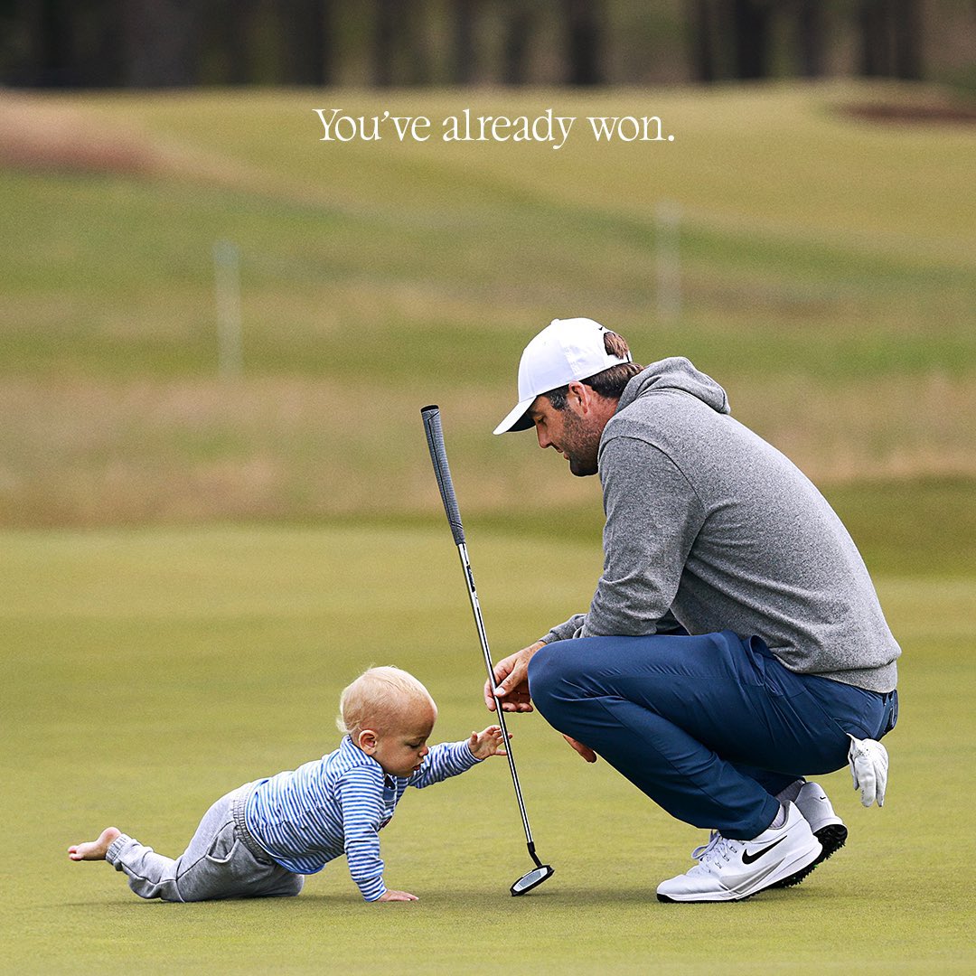 peladodelatv's tweet image. 🚨| Se terminó el wokismo en las publicidades de Nike: Pasaron de una modelo afroamericana obesa bailando en 2021 a un padre con su bebé jugando al golf y la frase "vos ya ganaste". ¿Apoyas este cambio de época? 🔥👊