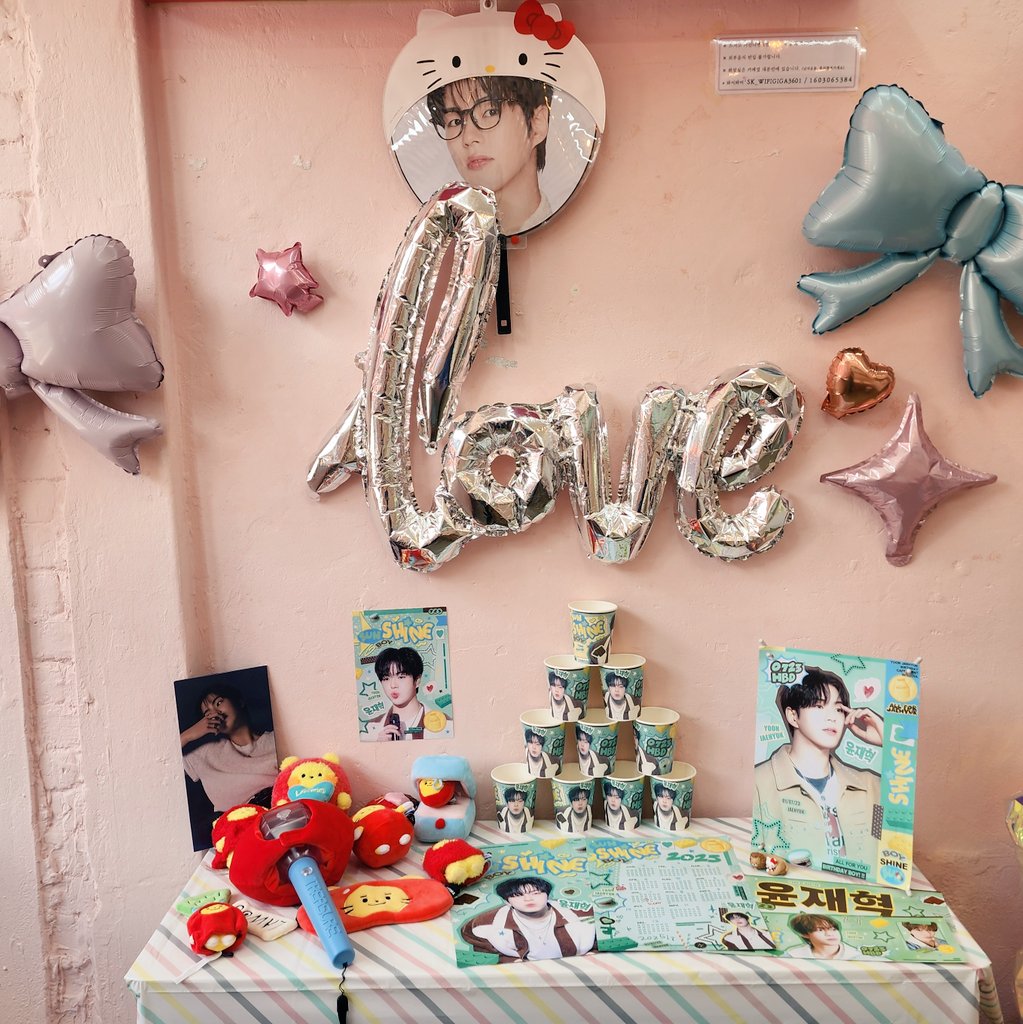 ⠀
7/21 - 7/23 💕 

스이츠에서 #트레저 #윤재혁 생일이벤트 진행중🎂

#ジェヒョク 　#JAEHYUK 
#TREASURE <a href="/treasuremembers/">TREASURE</a>

※ 기본특전 [음료 or 디저트 5천원⬆️] 
※ 음료+디저트세트 - 기본특전+α✨️
※ 드시고 가신다면 1인 1메뉴 부탁드려요❗️
※ 매장이용 90분 (생일날 60분)🙏
⠀