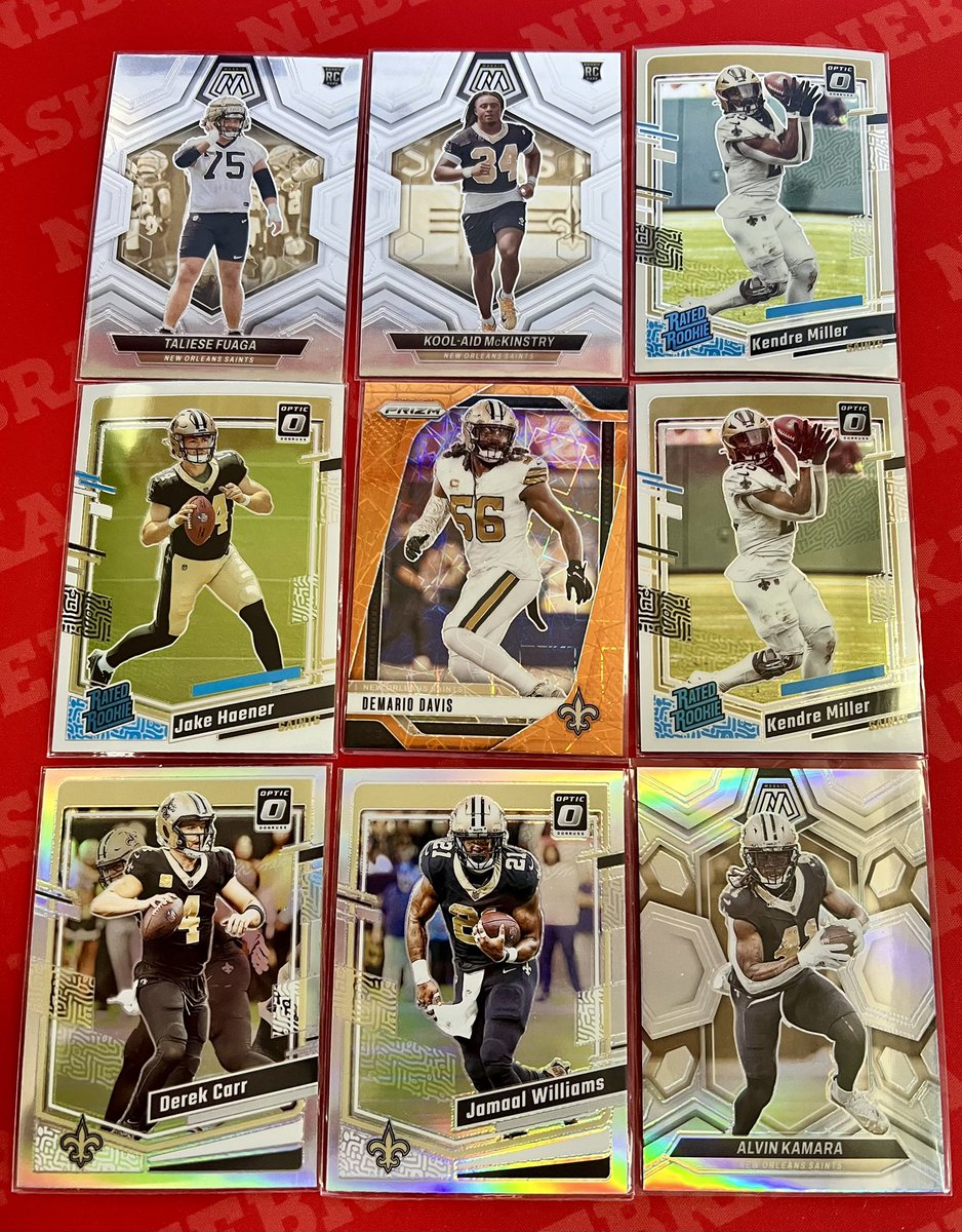 Prestack Sale for #XNat25

Everything is $0.25!! 

Stack until August 10th 

Pwe $1 (up to 5 cards)
BMWT $4

Bottom row is silver