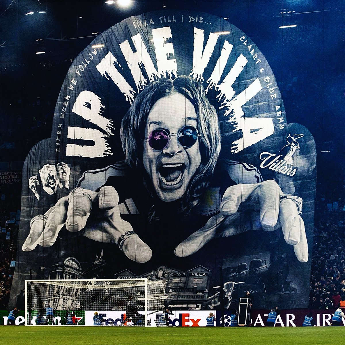 ViejaGuardiaEA's tweet image. 🎸 El mundo del rock está de luto.
Falleció Ozzy Osbourne, ícono eterno y fanático número uno del Aston Villa.
🫡 Así lo lo homenajearon los fans villanos durante la última Champions.
🕊️ RIP leyenda.