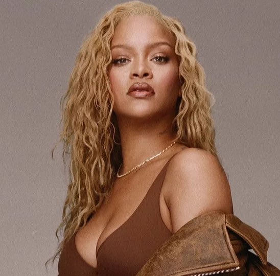 QGdoPOP's tweet image. 📊 Qual “comeback” vocês têm esperanças de ver primeiro: Rihanna ou Britney Spears?