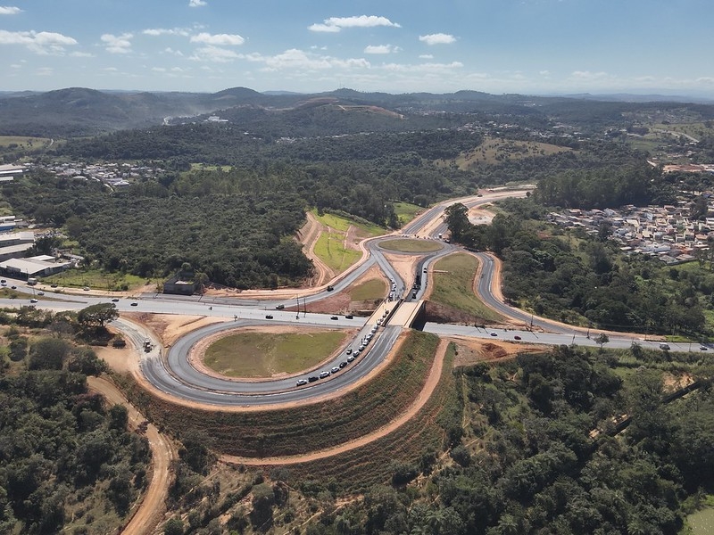 NoticiasdeConta's tweet image. Obras para melhorar a mobilidade e integrar todas as regiões são realizadas em Contagem
Leia mais:
noticiasdecontagem.com.br
Foto: Thiago Silva