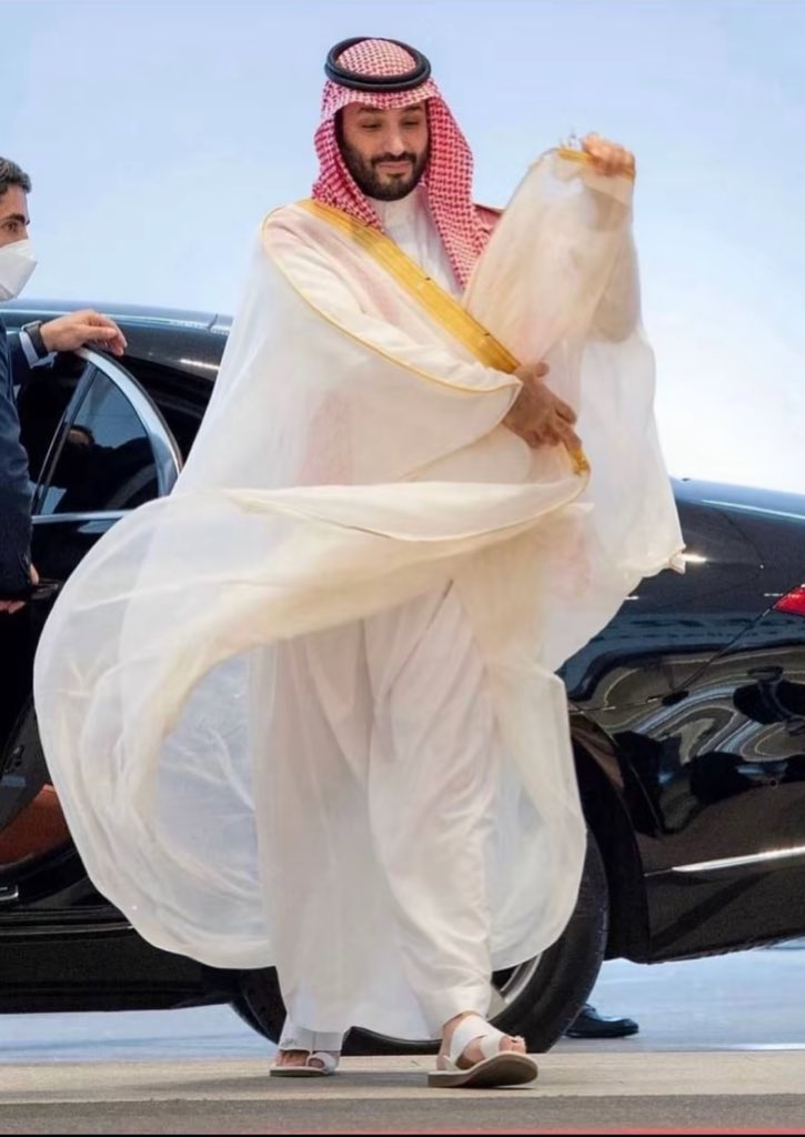 R__2011_A's tweet photo. @gorgeous4ew ومستحيل تلاقي أجمل منها😍 https://t.co/3Z05H3HodM
