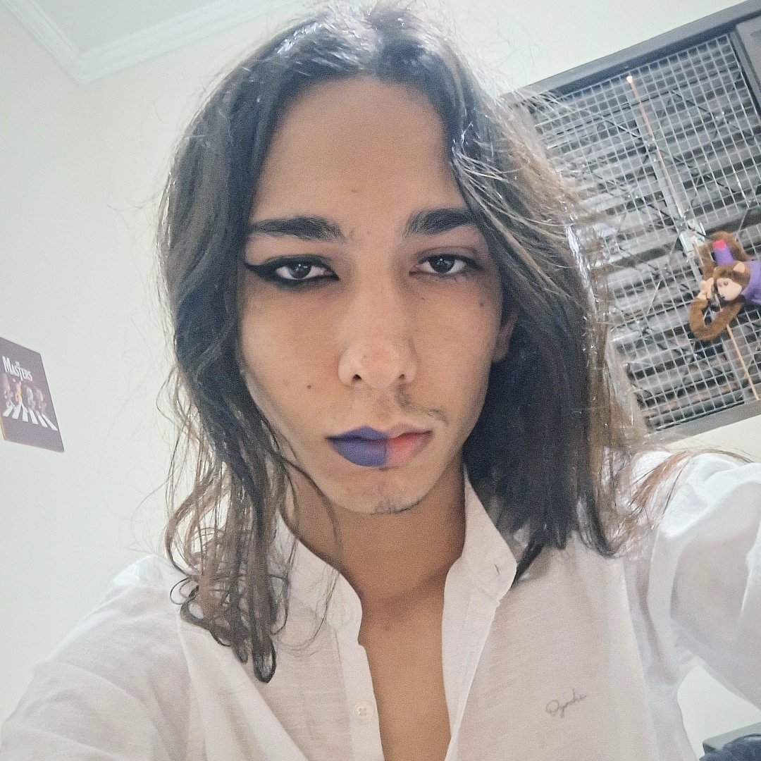 Tiny Violet (@tiny_violet) on Twitter photo 