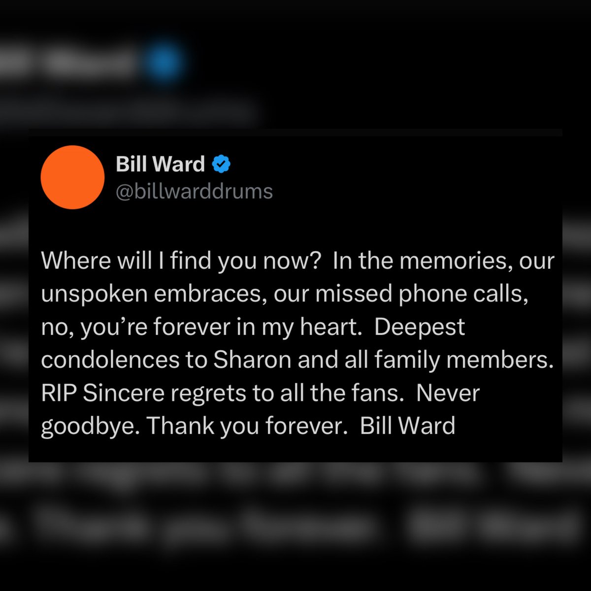 summainferno's tweet image. Los tres integrantes de Black Sabbath, Tony Iommi, Geezer Butler y Bill Ward expresaron su sentir tras la muerte de Ozzy Osbourne.
“¿Dónde podré encontrarte? En los recuerdos, los abrazos no hablados, las llamadas perdidas… no. Tú estarás por siempre en mi corazón”