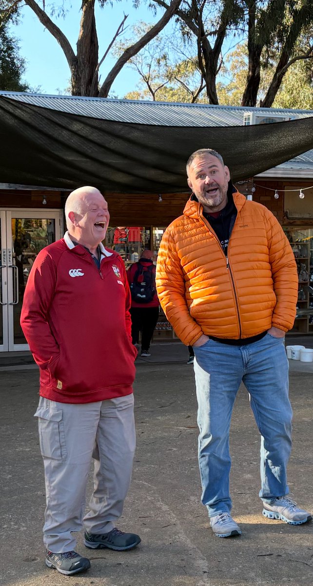 Janela_X's tweet image. I’m not sure who’s the bigger clown, @Iain_L or @ScottQuinnell
Thanks, Scott for the photo.
