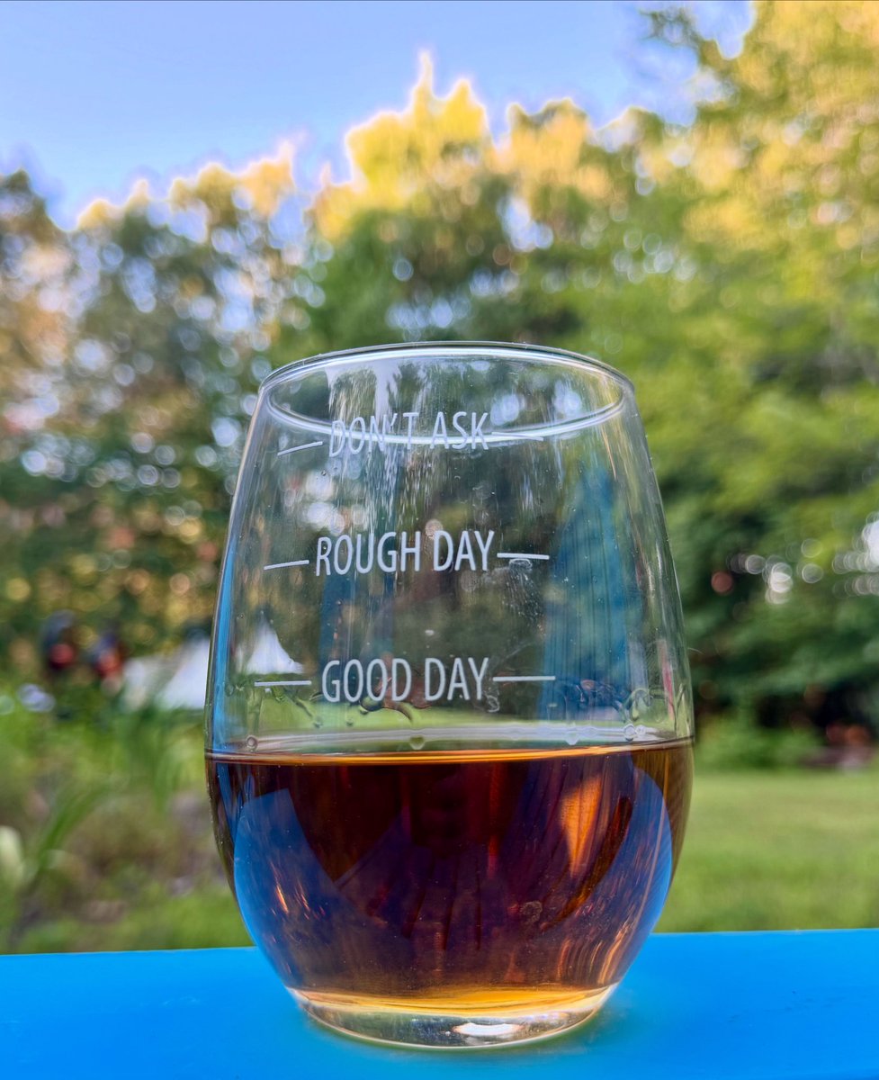 Therealkfm's tweet image. Pub day calls for a "good day" pour of Oban, although my wife just tried a glass and dumped it into mine because she didn't like it so I'm technically rough day sipping