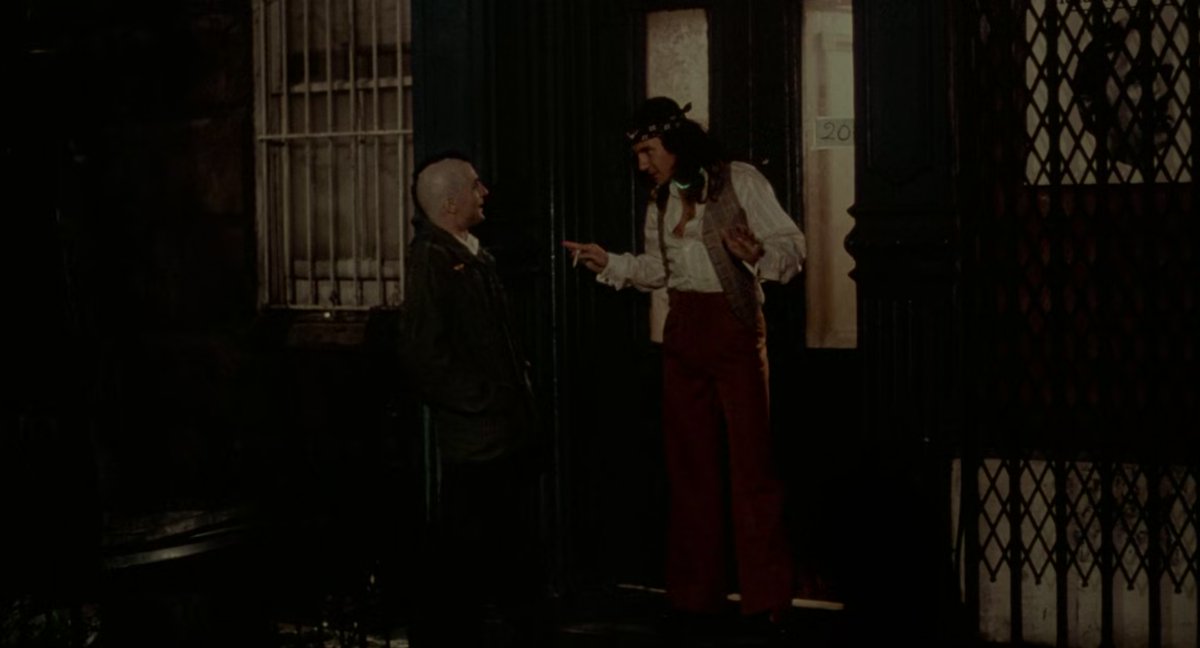 CIGARETTEMOVIES's tweet image. Taxi Driver (1976) - 1:39:00
Dir. Martin Scorsese
Runtime 114 minutes
🚬 x 8, or one cigarette every 14.25 minutes
howmanycigarettes.com/taxi-driver/