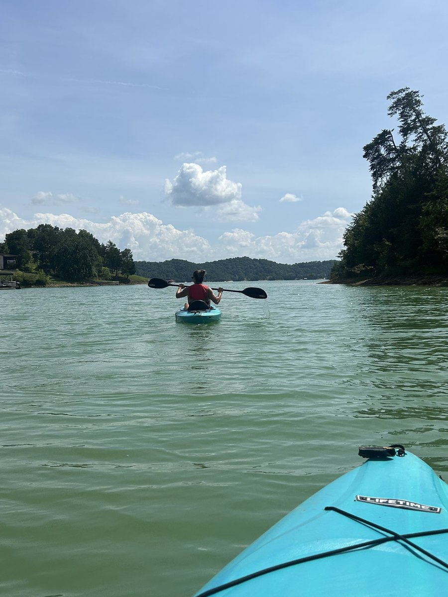CoachMattWard's tweet image. Tennessee has been great, family kayak today! #WinTheDay #Tennessee
