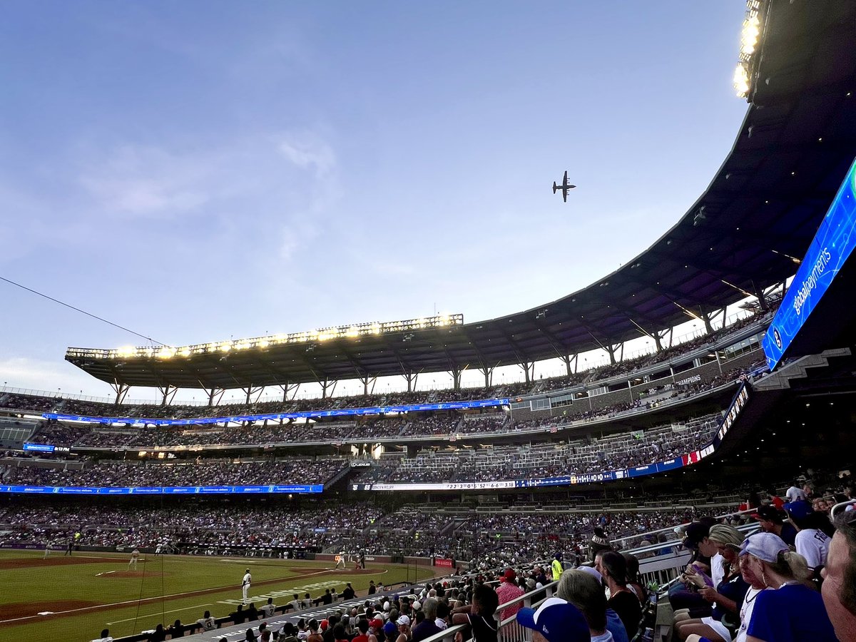 jeffbreedlove1's tweet image. That time C-130 J’s flew over the Braves game - not in a pre game flyover - but just because… FREEDOM
#BravesCountry