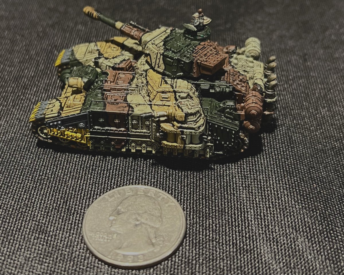 AdeptusEleven's tweet image. I’m trying to clear some of the hobby backlog off my desk this summer so I can start some new projects.
Finished up the first Baneblade for my Legions Imperialis Solar Auxilia army.