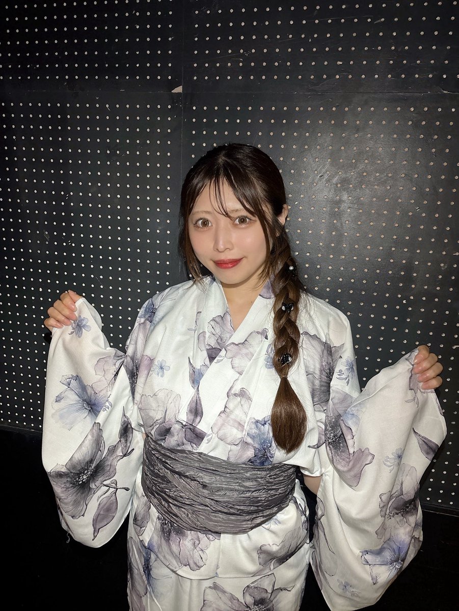 kaede_ub's tweet image. どこ連れていってくれるのー？