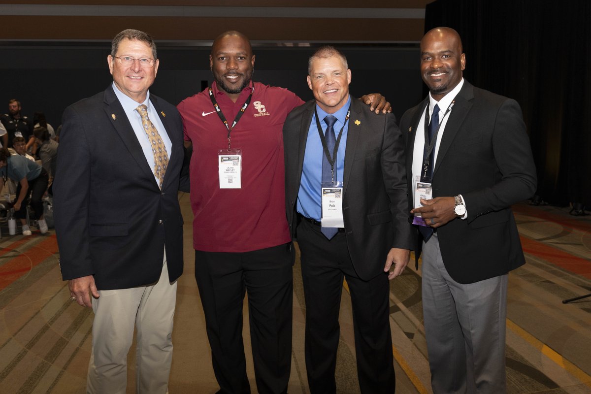 THSCAcoaches's tweet image. CONGRATS to our Coaching School sweepstakes winner, Leland Watley from Summer Creek HS!🎉 @CoachWatley