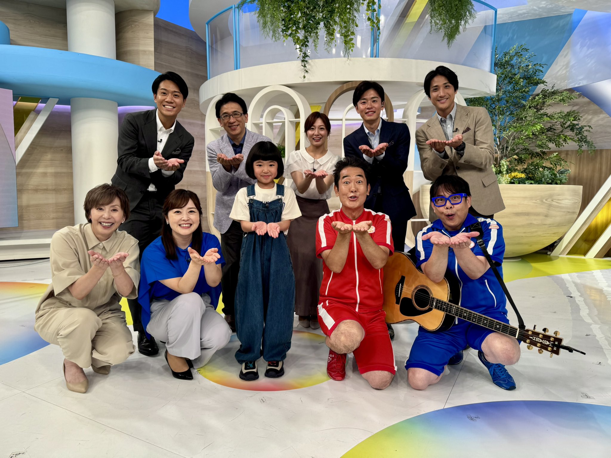 茶々丸みかんページ　Aぇゐこ衣装（末澤&正門） ZIP! 【公式】 on X: 