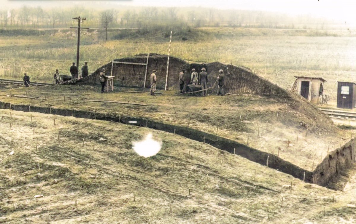 DrGregLittle2's tweet image. 1930's TVA/WPA photos of the excavation and obliteration of the Bessemer, Alabama mound complex.