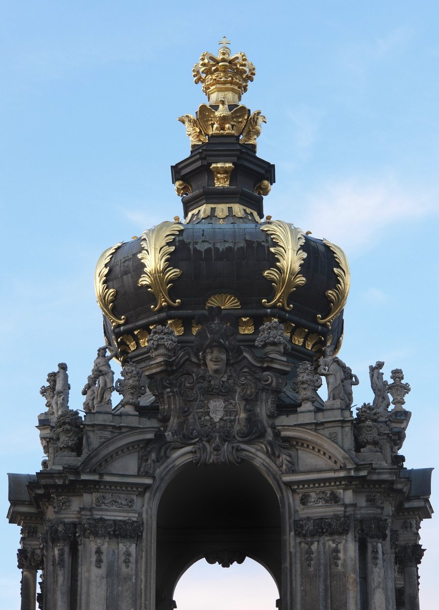 QDrop2450's tweet image. The Crown Gate of the Zwinger Palace in Dresden
Beautiful! 😍
~Old World/Tartaria~