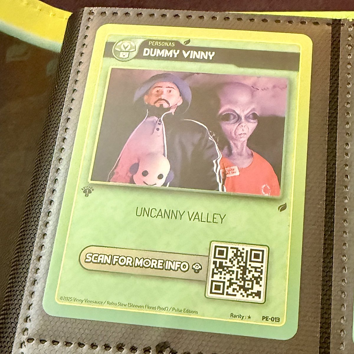 Owning a piece of Vinesauce merch that features a plushie I made is so surreal 
#vinesauce