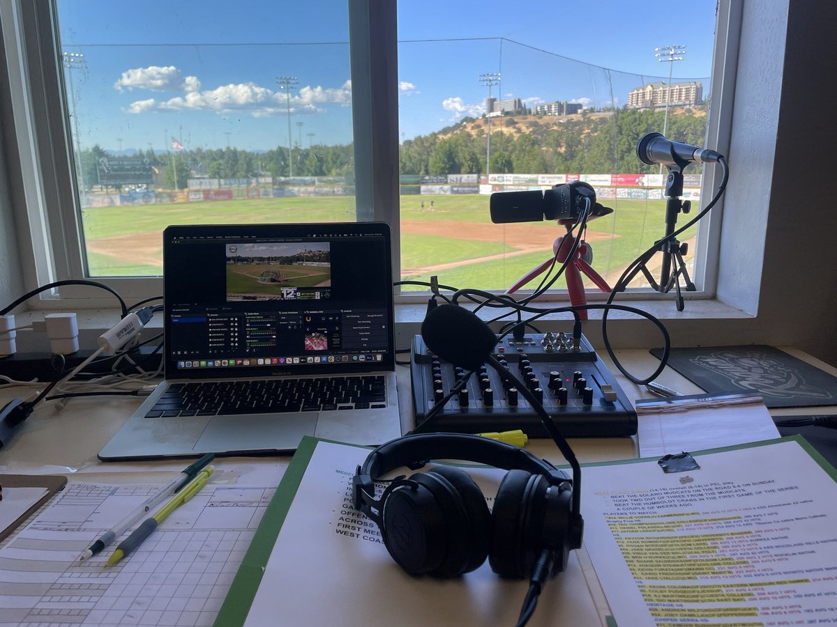 BryanWe94586914's tweet image. Perfect evening for baseball in Medford!! @MedfordRogues welcomes in the @West_CoastKings for the first game of the series. It’s the final home series of the season. Catch the action on my YouTube channel: Bryan Welch!! @PacEmpireLeague @STAAtalent
m.youtube.com/@bryanwelch460…