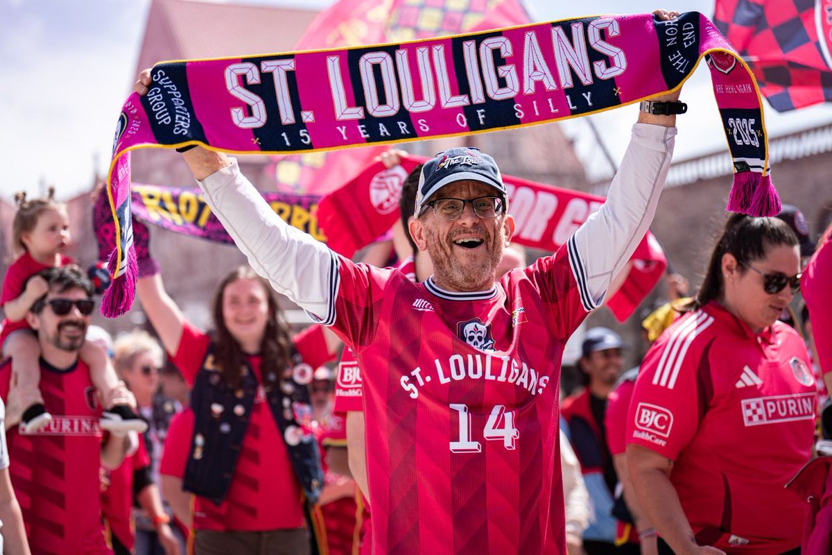 stlCITYsc's tweet image. Congrats to our friends @StLouligans on 15 years 🥳
Thanks for always supporting STL soccer and keeping it SiLly 👏