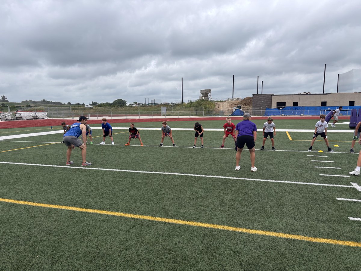 We had a lot of fun with day ✌️of camp - DEFENSE! All the kids worked hard, learned how to tackle, cover routes, and work on their fundamental footwork!