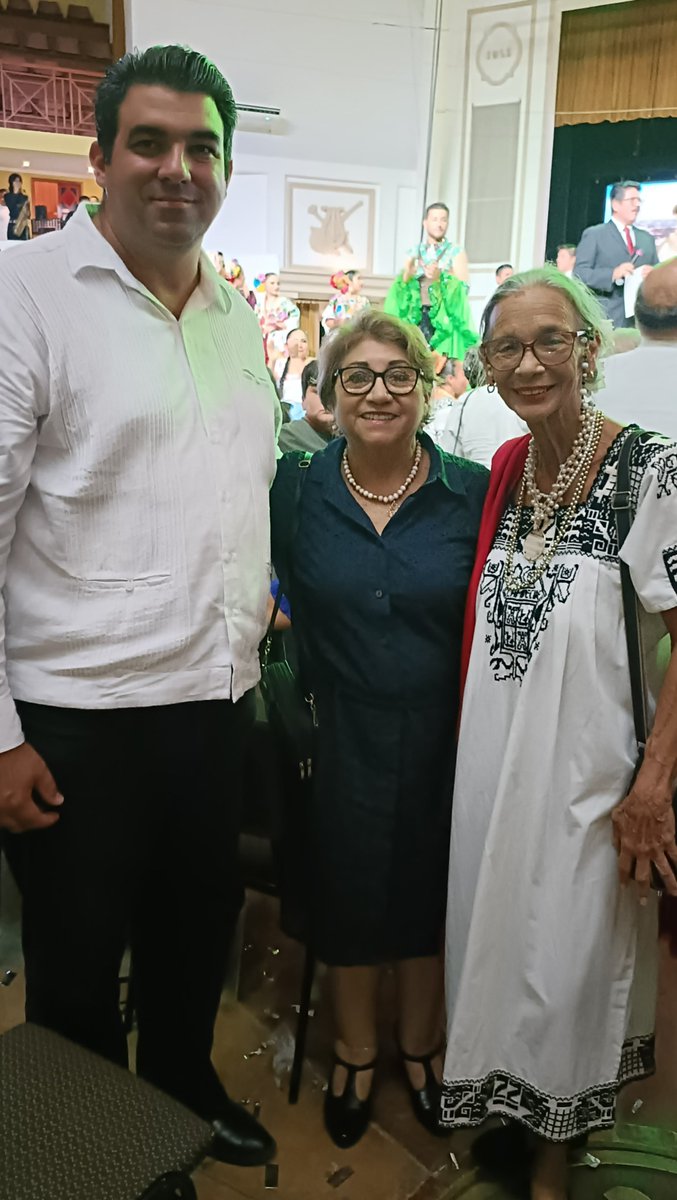 ConsulCuMerida's tweet image. #Cuba🇨🇺 presente en el 53 Congreso Nacional para Maestros de Danza organizado por el Instituto de Investigación y Difusión de la Danza Mexicana en #Campeche🇲🇽.
Saludamos a la maestra Claudia Figueroa del Proyecto Psicoballet y exponente de la enseñanza cubana.
#CubaEsCultura