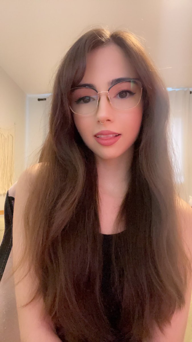 Starting my first playthrough of Pokémon FireRed BUT it’s also a Nuzlocke 😳
(Also I’ve never beaten any Pokémon game before either so this could be my first ever 🙈)
twitch.tv/peachyshortcake
