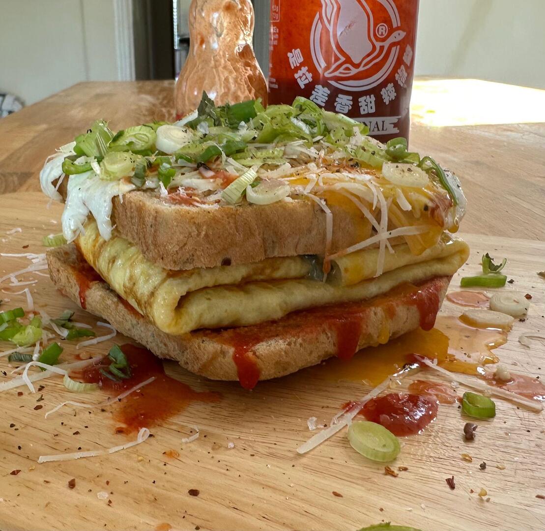 homevsfastfood's tweet image. [homemade] So I got drunk and made this for breakfast
👉 homecookingvsfastfood.com
#homemadebreakfast #drunkcooking #breakfastmeme #foodfails #creativecooking #homecooking #food #recipes #foodpic #foodie #foodlover #cooking #hungry #goodfood #homecookingvsfastfood