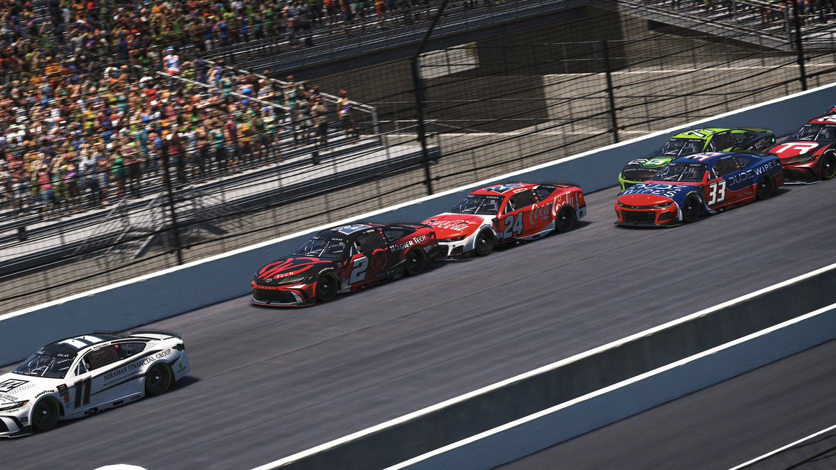 PioneersGG's tweet image. The @ENASCARGG race has been stop and go so far! 3 cautions in the first 15 laps!
Hopefully we can get a bit of a longer run on this restart!