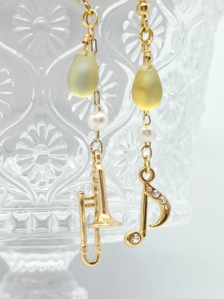 kimamani_mus's tweet image. おはようございます✨
今日もとってもいい天気!
【トロンボーンと雫のピアス】
minne.com/items/43519009