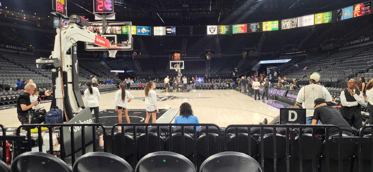 My 1st ever <a href="/LVAces/">Las Vegas Aces</a> game, good birthday present I'd say. Go Aces! #ALLIN