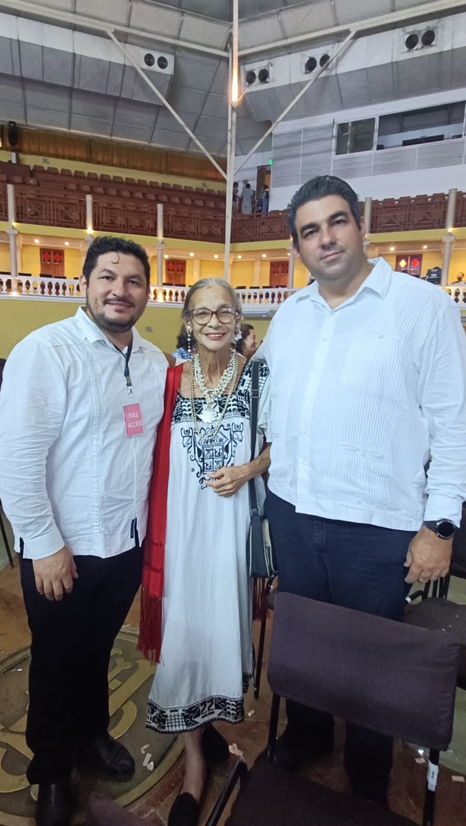 ConsulCuMerida's tweet image. #Cuba🇨🇺 presente en el 53 Congreso Nacional para Maestros de Danza organizado por el Instituto de Investigación y Difusión de la Danza Mexicana en #Campeche🇲🇽.
Saludamos a la maestra Claudia Figueroa del Proyecto Psicoballet y exponente de la enseñanza cubana.
#CubaEsCultura