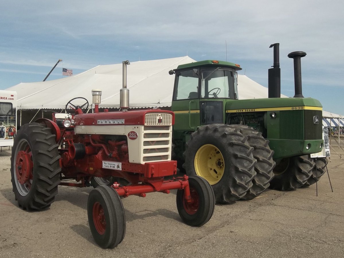 maxarmstrong's tweet image. Presidential tractor sighting today in Central Illinois. @strip_till_john exercised and washed “Ronnie.” It was autumn of 1982 when “Dutch” came calling on the Werries farm. (It was 2011 we welcomed “Ronnie,” the JD 8630, at Rantoul. @halfcenturyshow.)