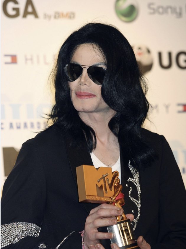 SamKay_69's tweet image. ALL ABOUT THE DEATH OF MICHAEL JACKSON
A Thread‼️
1.Michael Jackson's drug use was a complex issue, and according to various reports, he took several medications to cope with insomnia, stress and performance anxiety. Here are some detailed reasons