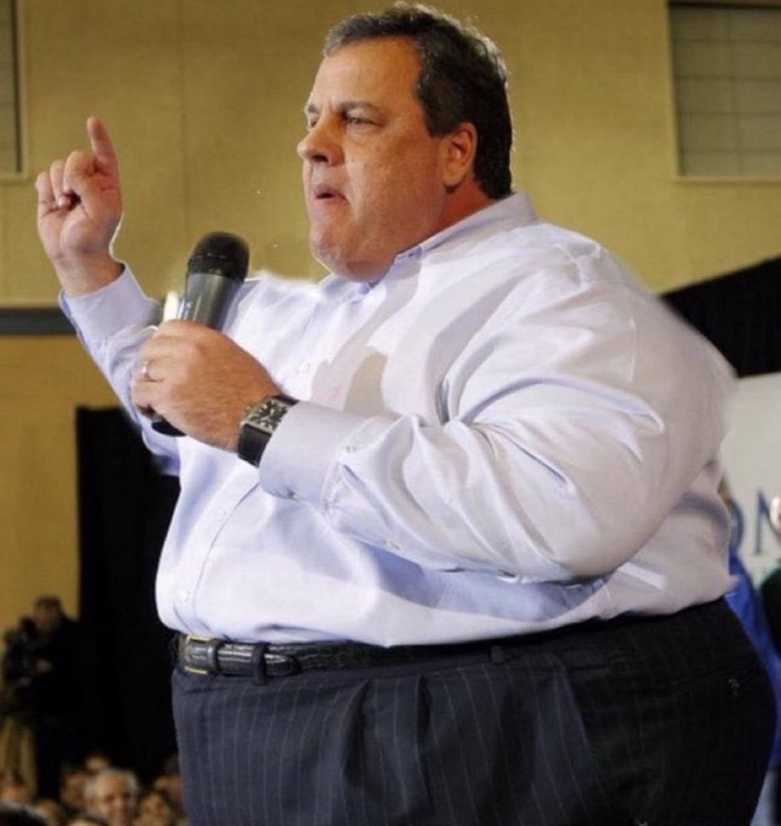 AntiLeftMemes's tweet image. Chris Christie wants to RUN for President
What is your advice for him? 😂