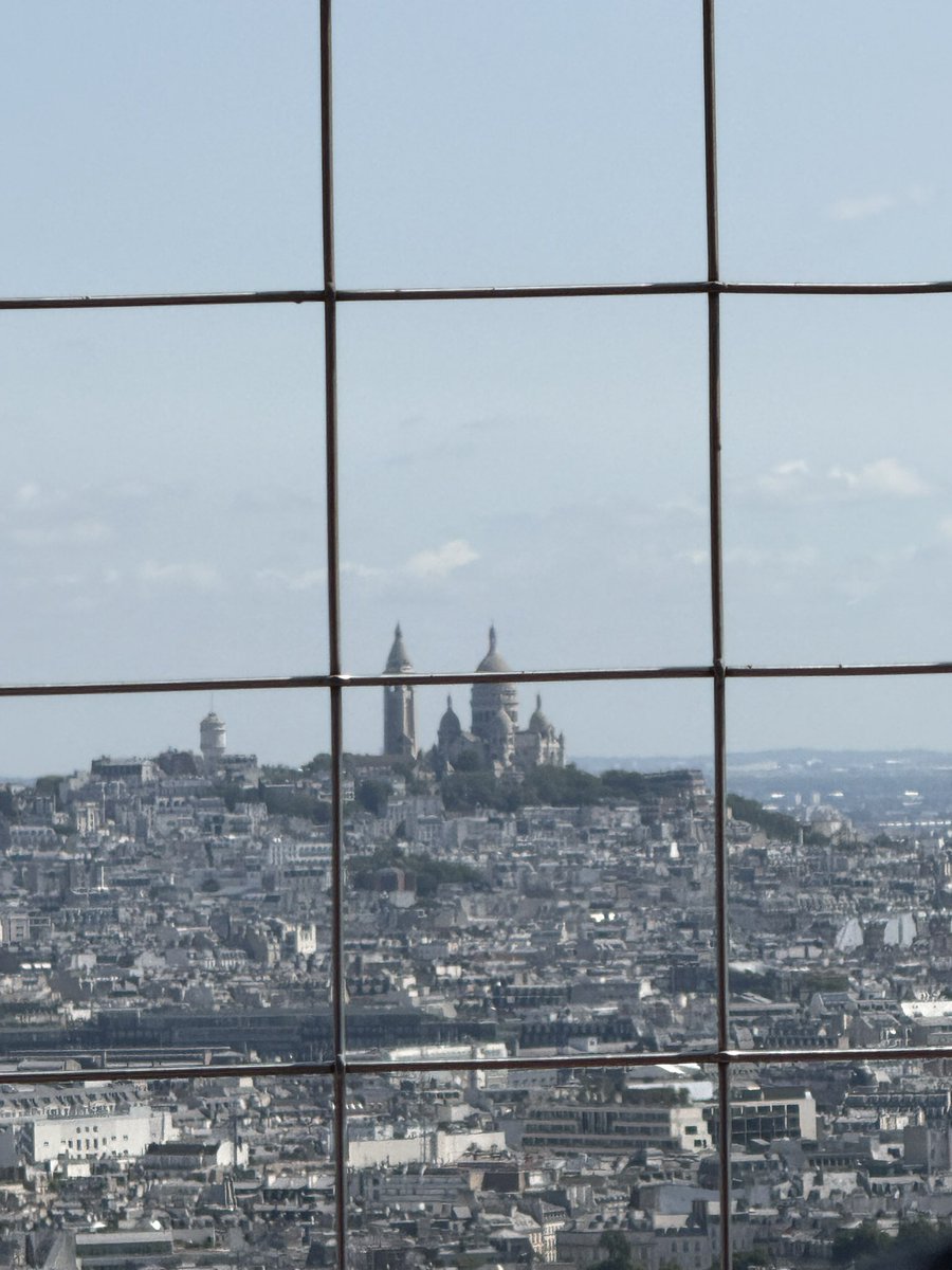 Popswithhops's tweet image. A take from the #EiffelTower  #Paris
 #takeonthetower
