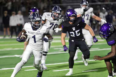 SportsDayHS's tweet image. Getting ready for #TXHSFB? Check out our last primer of the top returning Dallas-area 5A rushing leaders that should be on your radar this fall👀
Prosper Walnut Grove's Cam Newton tops the list after 2,013 yards and 31 TDs last year💪
Full list: dallasnews.com/high-school-sp…