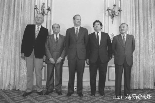 loong_of's tweet image. Trump announced a major victory in the trade negotiations with Japan: the tariff rate on Japan was reduced to 15%, but Japan must invest $550 billion in the United States, and the United States will receive 90% of the profits (Trump said this move will create hundreds of…