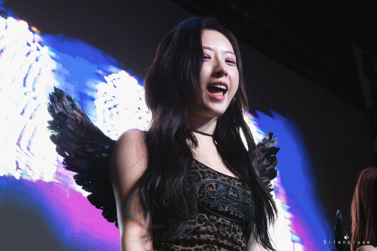 Silenciuse's tweet image. 250718 ARTMS Club Icarus in NYC

drive.google.com/drive/folders/…

#ARTMS #아르테미스 #HaSeul #하슬