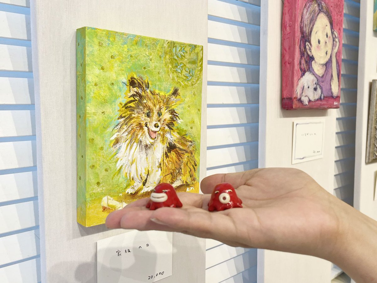 TakoMASARU's tweet image. Gallery219 にて「夏のひととき展」観に行ってきたよ!
hitpenさんときりたにかほりさんの、なんともほっこりする作品に癒されて、外は炎天下だったけど、まさに「夏のひととき」を満喫しました。
本日23日最終日で17:00まで!
夏のひととき展
2025 7.18 - 7.23
11:00 - 17:00
ギャラリーニイク