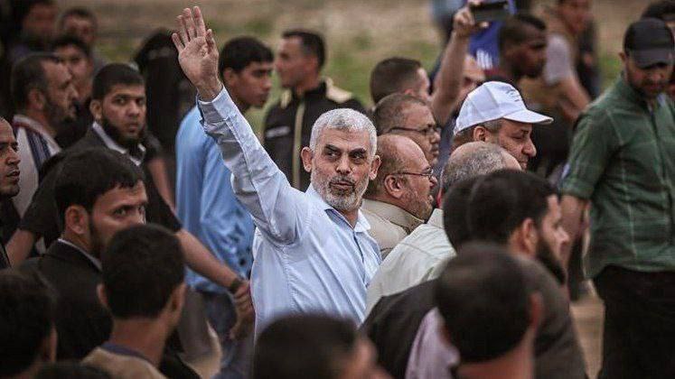 أيها الشيخ، لقد ضربتَ في الأرضِ ضربةً لَيُفَرِّقَنَّ الله بها بين الحق والباطل إلى قيام الساعة ☝️