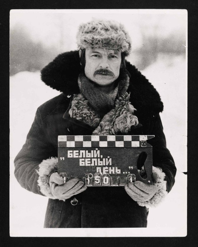 mikemovies's tweet image. "An artist never works under ideal conditions. Some sort of pressure must exist. The artist exists because the world is not perfect. Art would be useless if the world were perfect, as man wouldn't look for harmony but simply live in it."
-Andrei Tarkovsky
